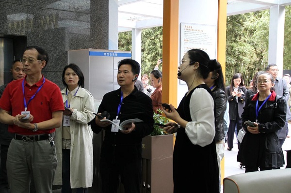 再獲點(diǎn)贊! 成都市委辦公廳、市政府辦公廳和市人社局相關(guān)領(lǐng)導(dǎo)一行參訪由瑞方人力打造的全市首個(gè)就業(yè)小站 第3張