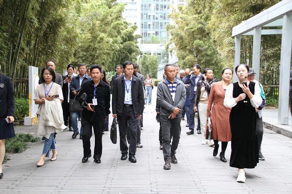 再獲點(diǎn)贊! 成都市委辦公廳、市政府辦公廳和市人社局相關(guān)領(lǐng)導(dǎo)一行參訪由瑞方人力打造的全市首個(gè)就業(yè)小站 第1張
