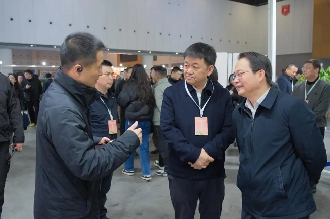 瑞方人力亮相成都大型春招會，激活就業(yè)服務新動能 第2張