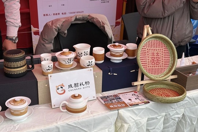 “就”在武侯 “職” 赴新程——瑞方人力助力武侯區(qū)舉辦2026年春風(fēng)行動(dòng)專(zhuān)場(chǎng)招聘會(huì) 第11張 “就”在武侯 “職” 赴新程——瑞方人力助力武侯區(qū)舉辦2026年春風(fēng)行動(dòng)專(zhuān)場(chǎng)招聘會(huì) 第11張